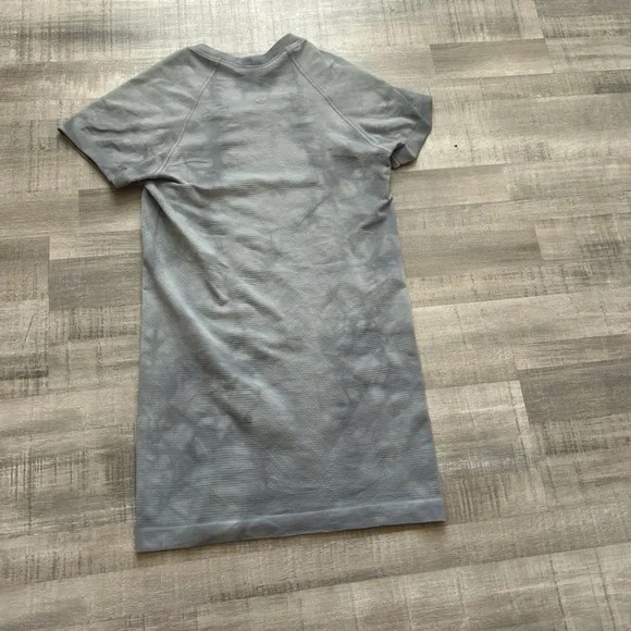 Grey lululemon swiftly tech Short Sleeve Top - Picture 2 of 4